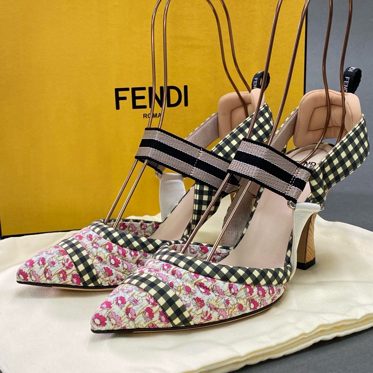 2c25 FENDI フェンディ コリブリ スリングバック パンプス チェック柄 花柄プリント シューズ 37 マルチカラー
