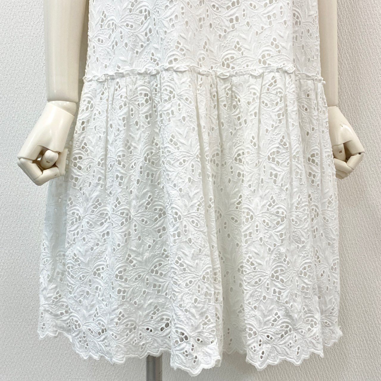 37a16 FOXEY BOUTIQUE フォクシーブティック Dress MARIE ANN マリーアン ノースリーブワンピース ドレス アイレット刺繍 39462 40 ホワイト