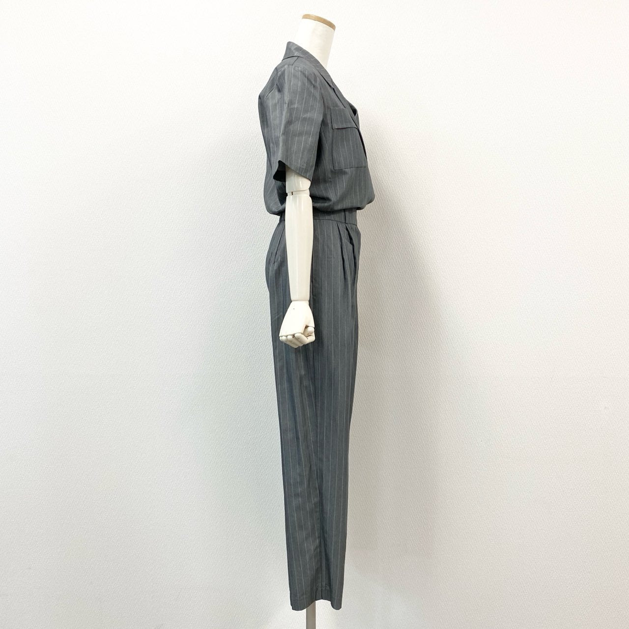 41c29 《美品》 RANDEBOO ランデブー オールインワン ジャンプスーツ 半袖 01031-08684 サイズF グレー ピンストライプ レディース