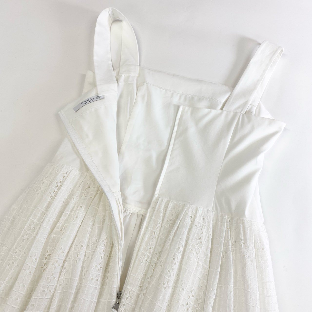 74l25 6 FOXEY フォクシー 40443 ドレスワンピース ノースリーブワンピース 総レース刺繍スカート サイズ40 ホワイト レディース 日本製