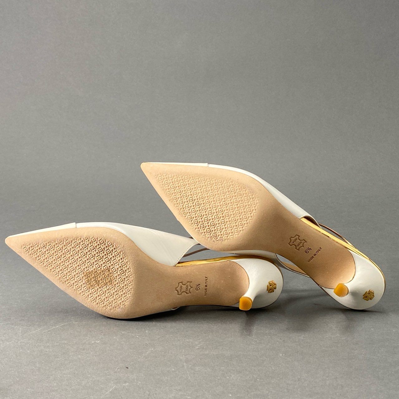 4d16 《極美品》 TORY BURCH トリーバーチ PENELOPE スリングバックパンプス 6 1/2 ホワイト レザー パテント ミュール サンダル イタリア製 箱有