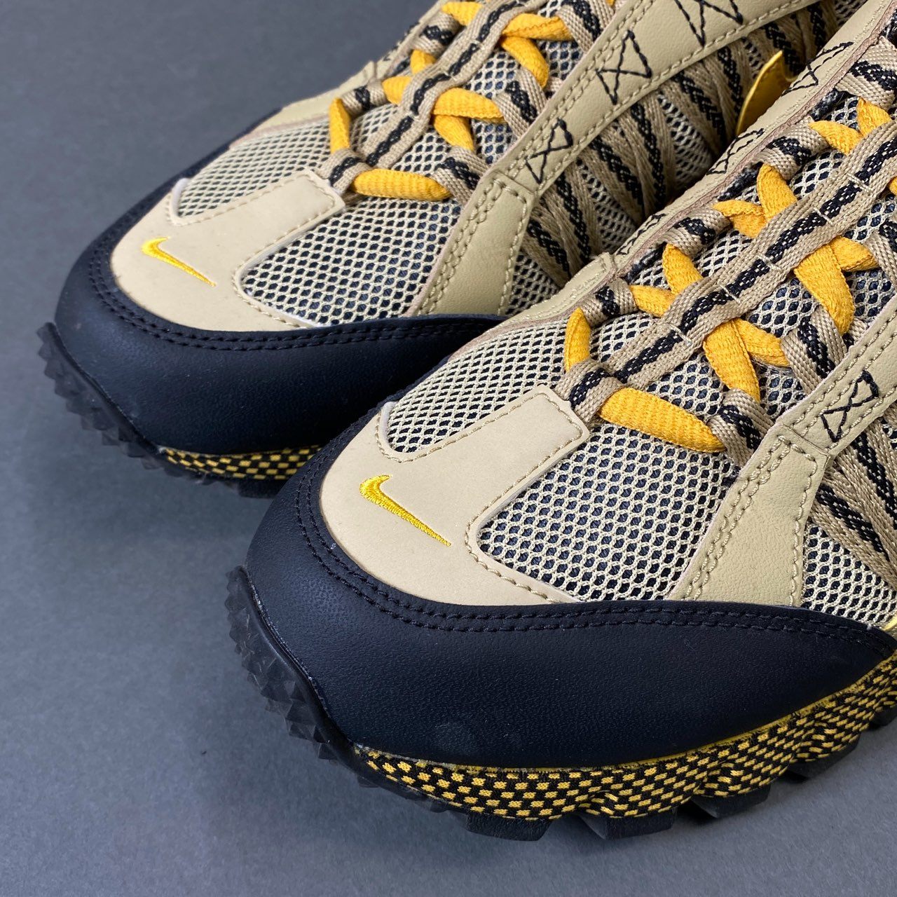 1h1 NIKE ナイキ AIR HUMARA エア フラマ ローカットスニーカー シューズ FJ7098-700 26.5 イエロー系 メンズt18r