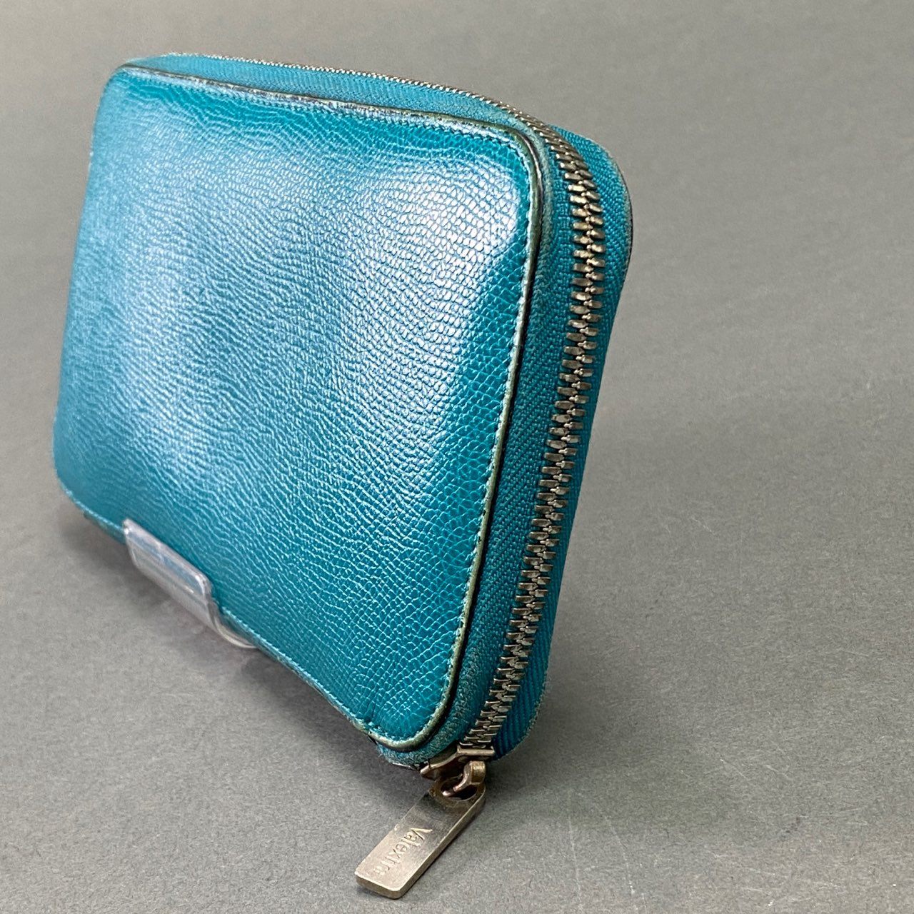 a20 定価¥176,000 Valextra ヴァレクストラ ラウンドジップ 12カード ロングウォレット アクアマリーナ ソフトカーフスキン 長財布 大容量◎