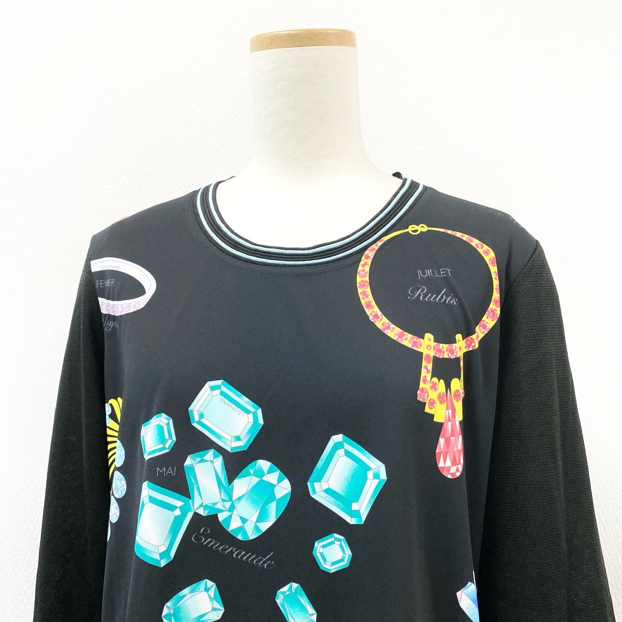 67g21-4 《美品》 LEONARD レオナール カンカン素材切替 薄手ニット セーター 7分袖 美しいプリント サイズ42 ブラック マルチカラー レディース 日本製