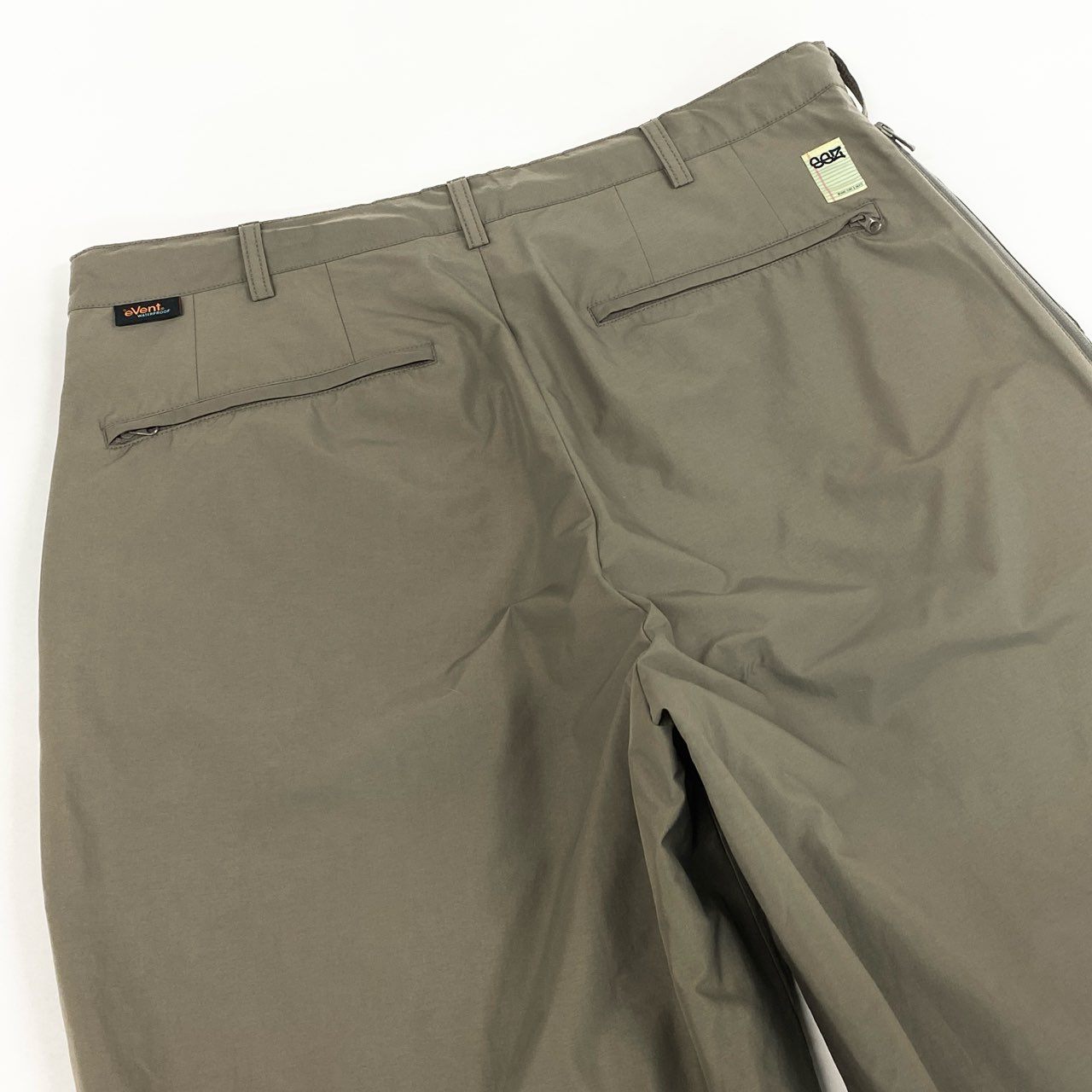 37e2 【美品】 SSZ エスエスズィー SURF&SK8 BEAMS別注 eVent 2P SLACKS ナイロンスラックスパンツ ボトムス 11-23-1344-120 Lサイズ カーキ ナイロン