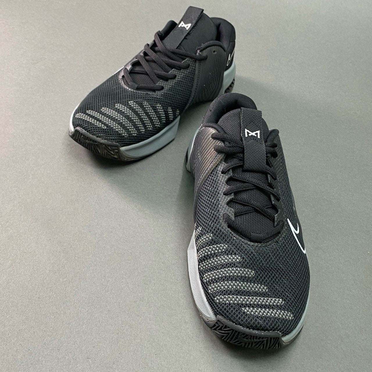 5g8《美品》 NIKE ナイキ Metcon 9 メトコン スニーカー DZ2617-001 26cm ブラック トレーニングシューズ ランニング 箱付き