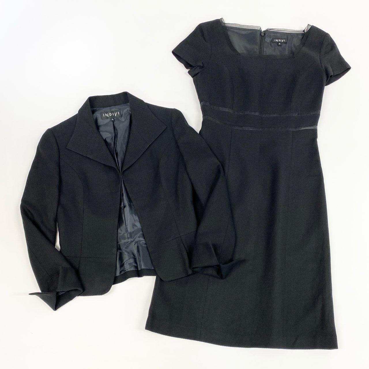 77j28《美品》INDIVI インディヴィ ジャケット ワンピース  セレモニースーツ フォーマル 127-42012 36サイズ ブラック レディースu02t