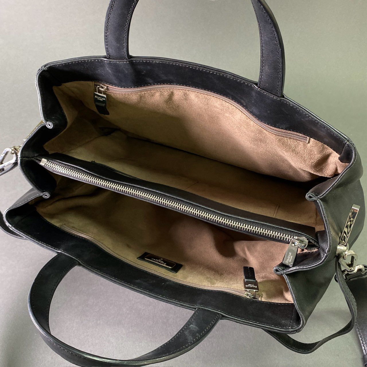 Hl10 定価¥129,249 SERAPIAN セラピアン 2WAY サイドストラップ トートバッグ ブラック レザー シルバー金具 カバン