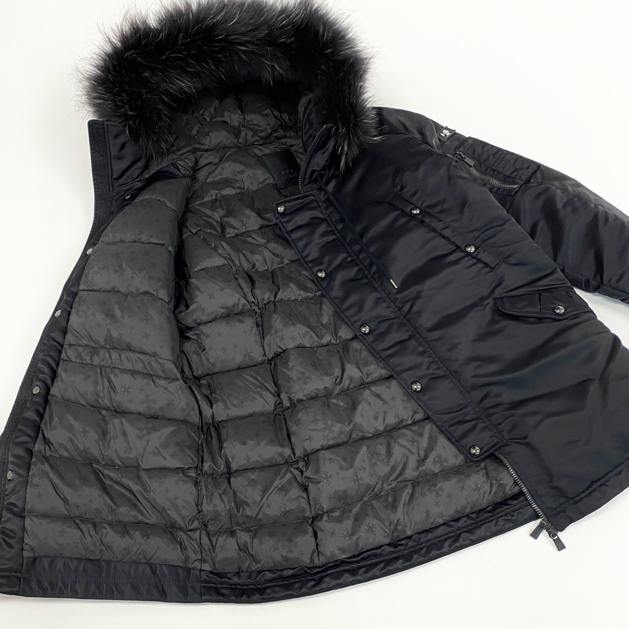 32a4 《美品》 TATRAS タトラス PETRONIO ペトロニオ ダウンジャケット 4 ブラック N-3B ラクーンファー コート
