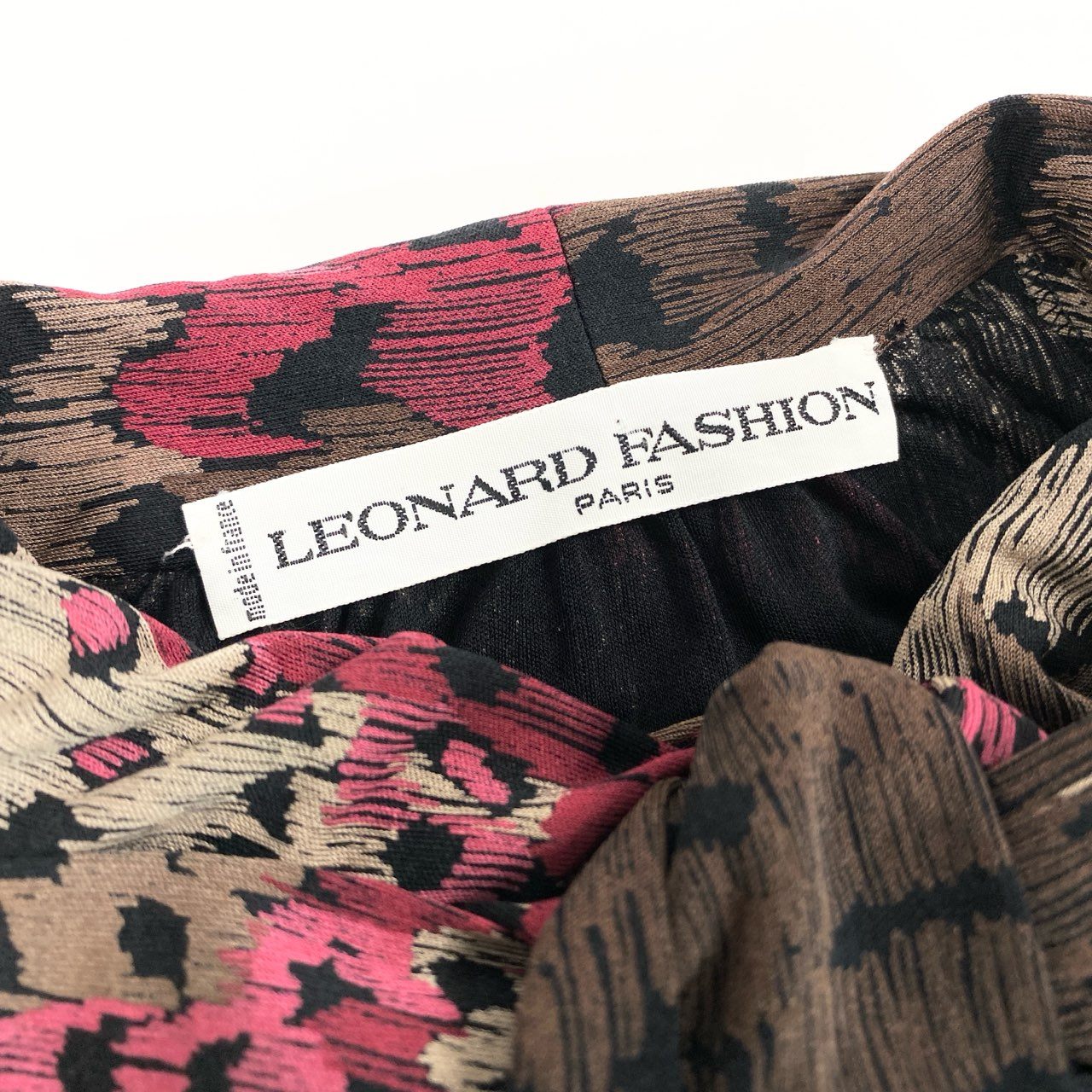 51b12 【美品】LEONARD レオナール ロングスリーブチュニックワンピース ボウタイ 総柄プリント 3サイズ マルチカラー シルク100% レディース 女性用u02t