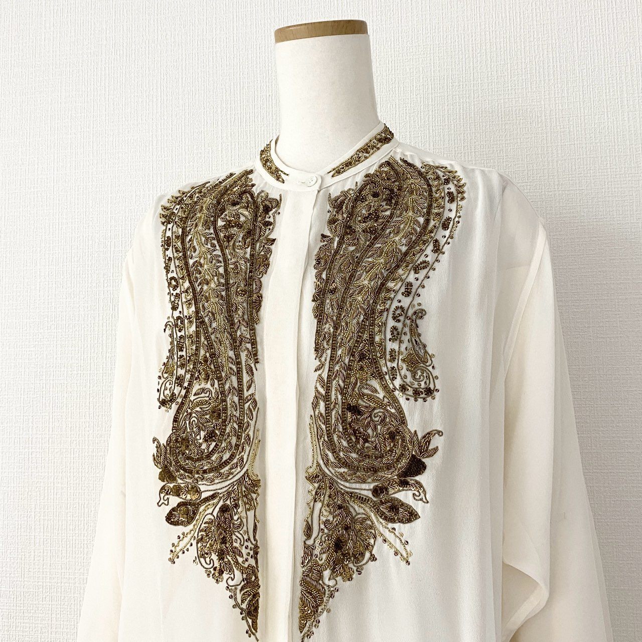 12d14 ETRO エトロ ビーズ ビジューデザイン 長袖ブラウス シルクブラウス 42 クリーム色 レディース 春夏 羽織