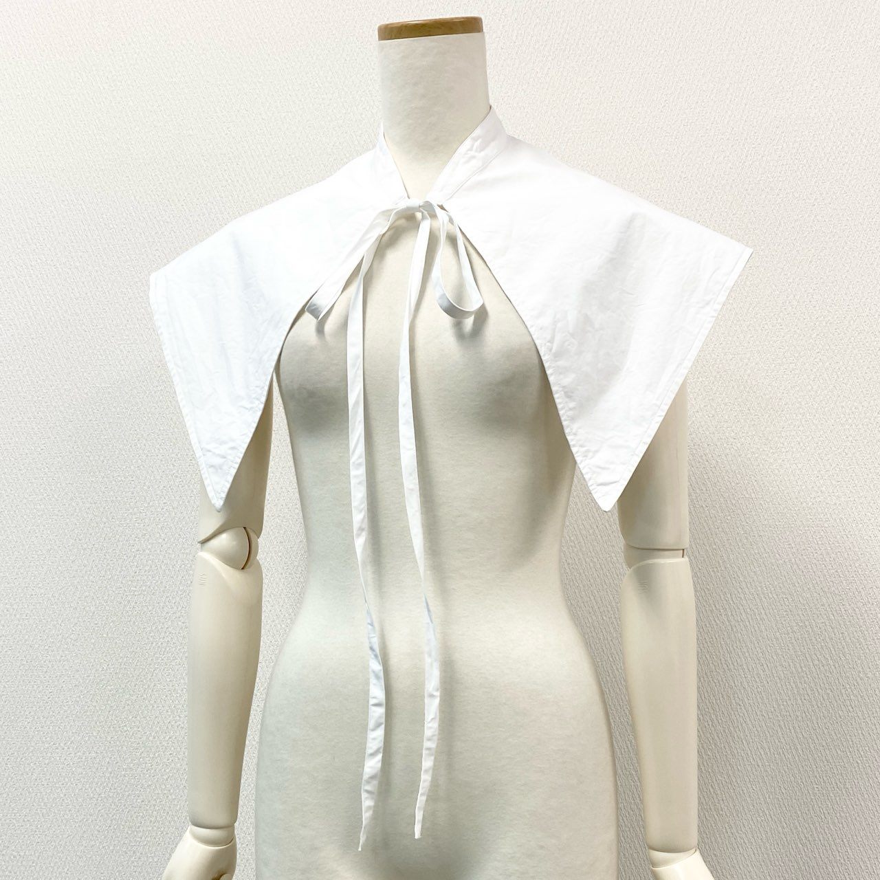 54d8 《美品》 PATOU パトゥ コットンカラー 付け襟 ロゴプレート ホワイト コットン100% レディース