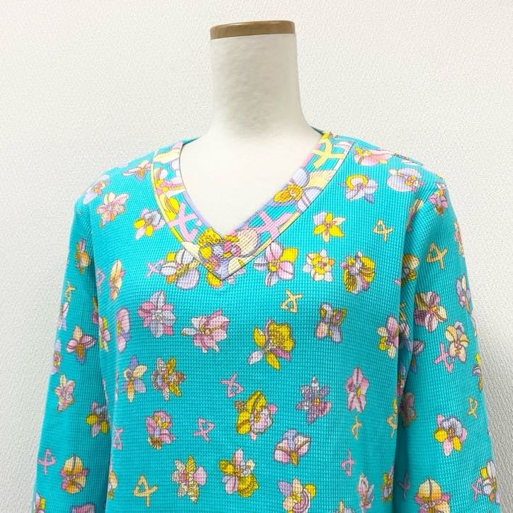 80g23 【美品】 LEONARD レオナール 七分袖カットソー トップス ストレッチ Vネックカットソー コットン 花柄 レディース 女性用 0528252 42 グリーン マルチカラー 綿100%