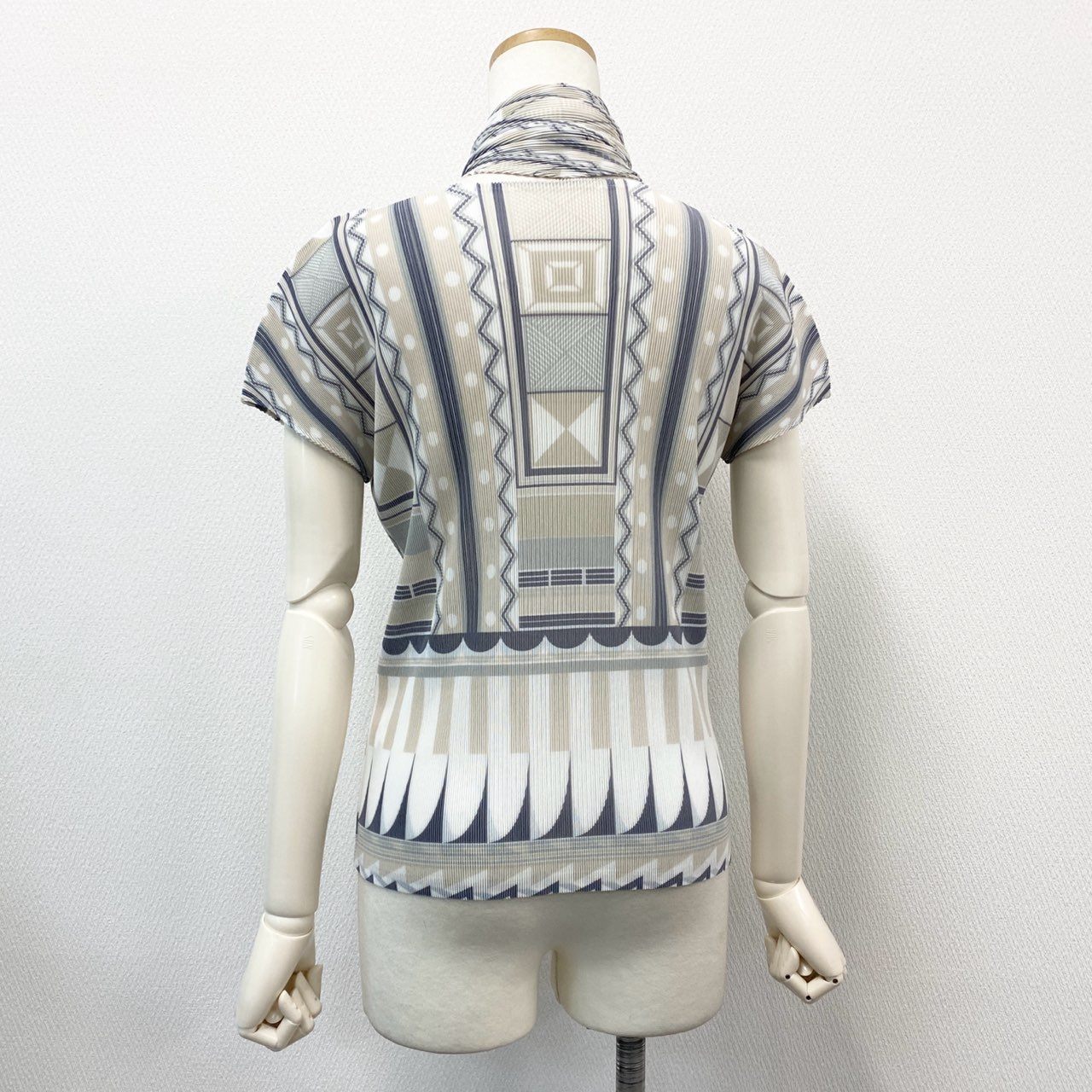 37a16 《美品》 PLEATS PLEASE ISSEY MIYAKE プリーツプリーズ イッセイミヤケ 日本製 スカーフ付 プリーツカットソー 半袖Tシャツ ストライプ プルオーバー トップス PP21FK312 3 マルチカラー