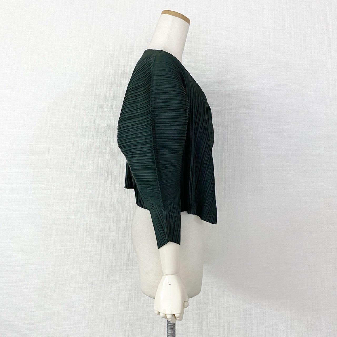 44i7 PLEATS PLEASE プリーツプリーズ イッセイミヤケ プリーツ加工 ボレロ カーディガン ショート丈 PP83-J0441 サイズ4 グリーン ポリエステル100% レディース