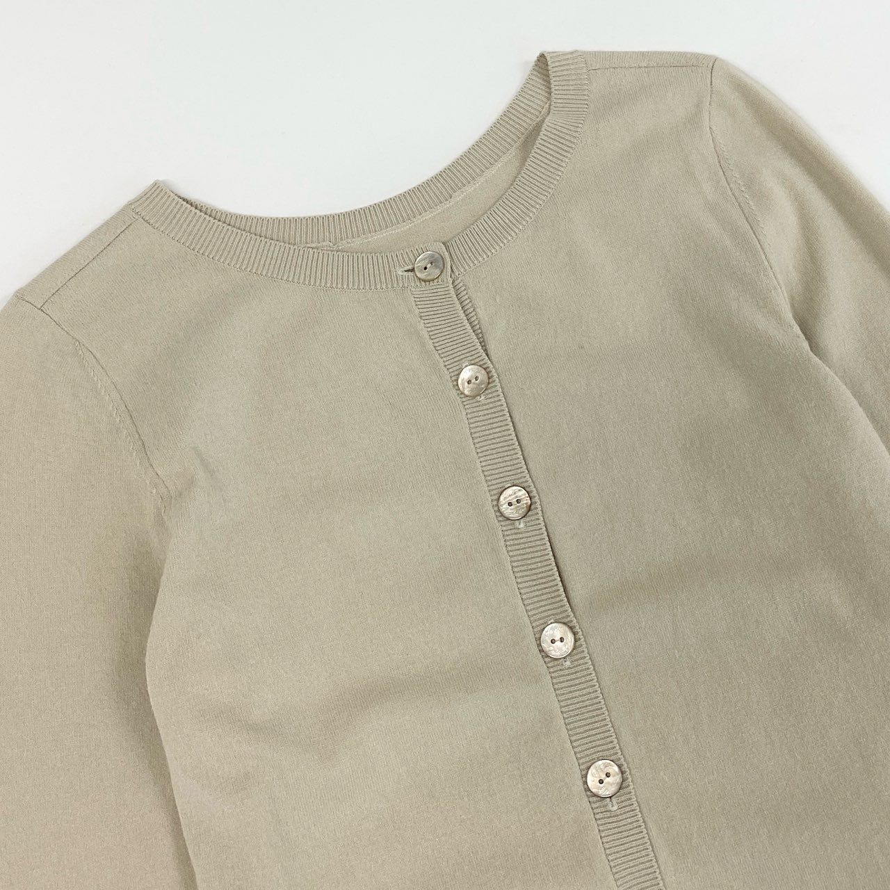 35d7 《新品タグ付き》 FOXEY NEW YORK フォクシー ニューヨーク ツインフェイス ニットカーディガン ボレロカーディガン トップス 33065 サイズ38 ベージュ レディース 日本製