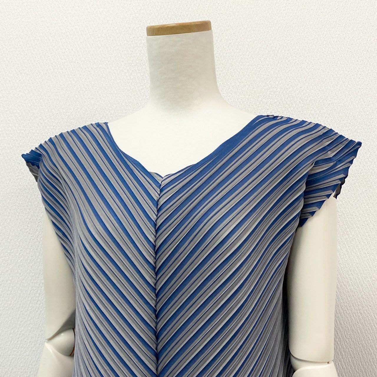 3a27 PLEATS PLEASE ISSEY MIYAKE プリーツプリーズ イッセイミヤケ ノースリーブワンピース チュニック トップス プルオーバー PP43-JT725 3 ブルー 日本製