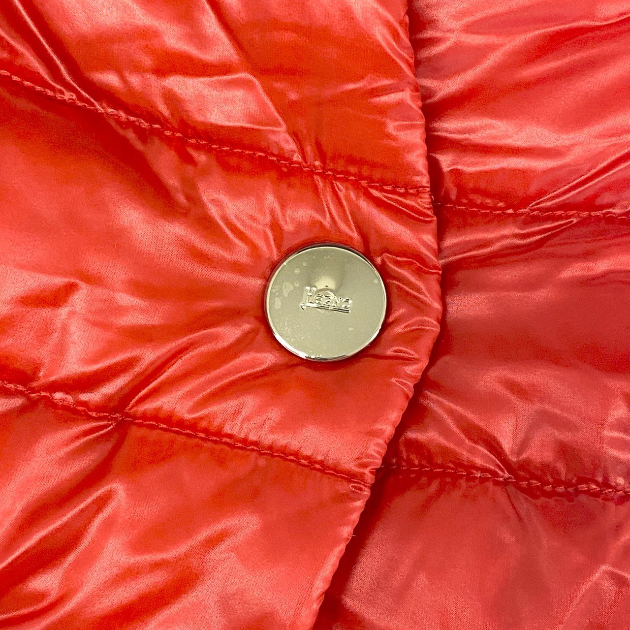 51f3 HERNO ヘルノ インナーダウンジャケット ライトダウン PIUMINO DONNA CORTO 半袖 金ボタン PI1077D 42 レッド