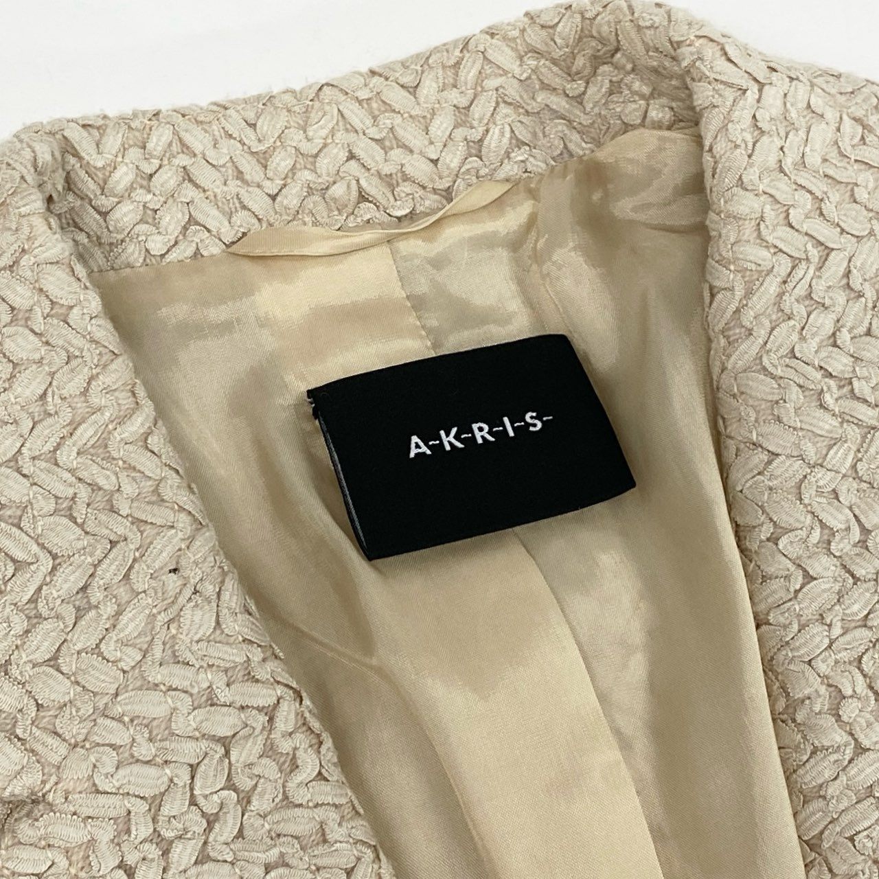 42h22《美品》 A-K-R-I-S- アクリス テーラードジャケット ブレザー フックボタン サイズ40 アイボリー レディースu02t