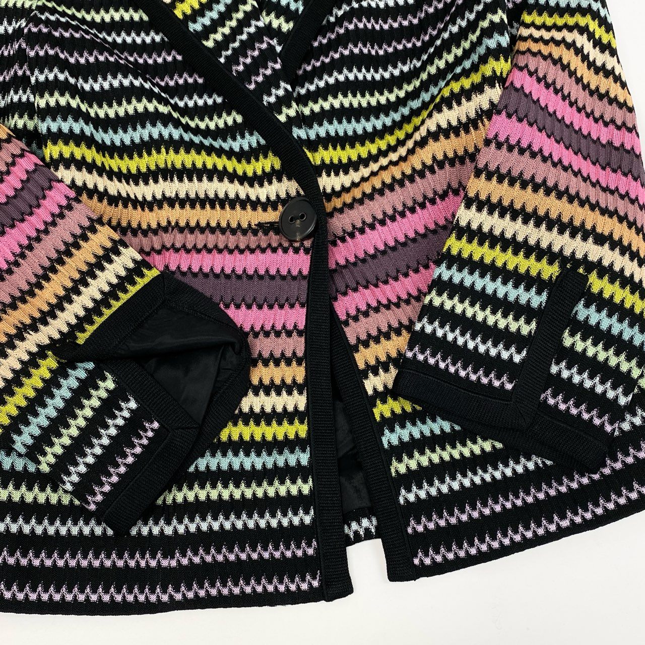 25f14 MISSONI ミッソーニ イタリア製 テーラードジャケット ニットジャケット パイピング ピークドラペル 40 マルチカラー レーヨン レディース