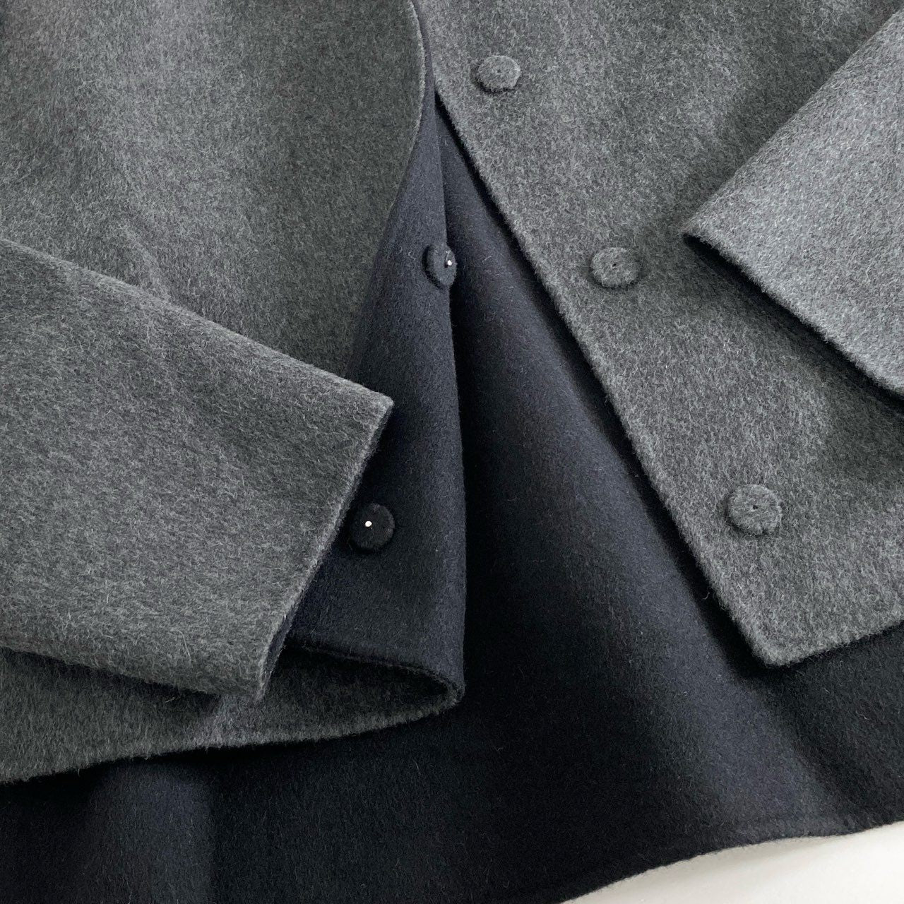 8j17 《未使用保管品》定価¥73,700 ADORE アドーア 2トーン リバージャケット 531-9250003 36 グレー カシミヤ混 CASHMERE