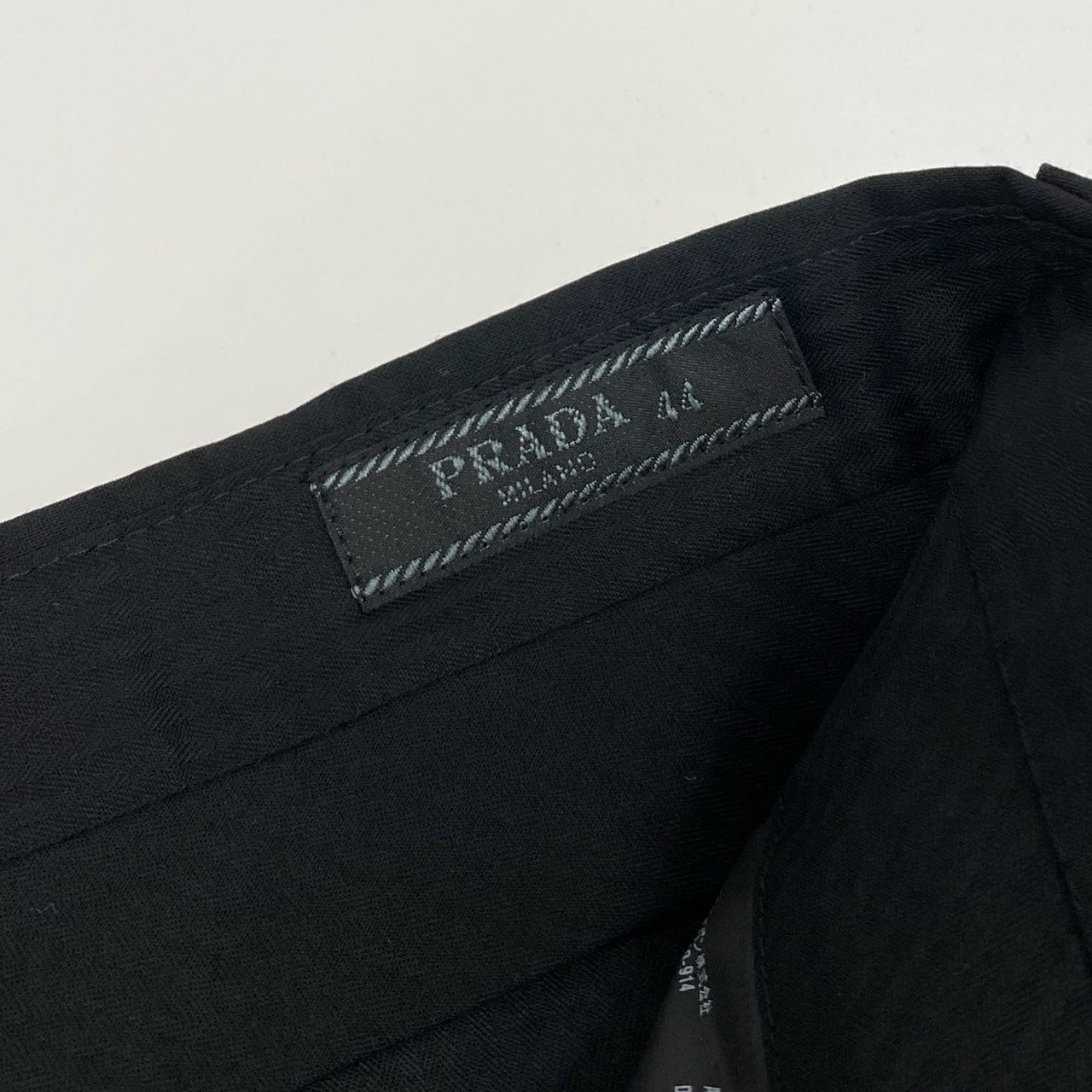 35k28① 《美品》 PRADA プラダ イタリア製 スラックスパンツ テーパードパンツ ビジネス 通年◎ 無地 44 ブラック 綿100