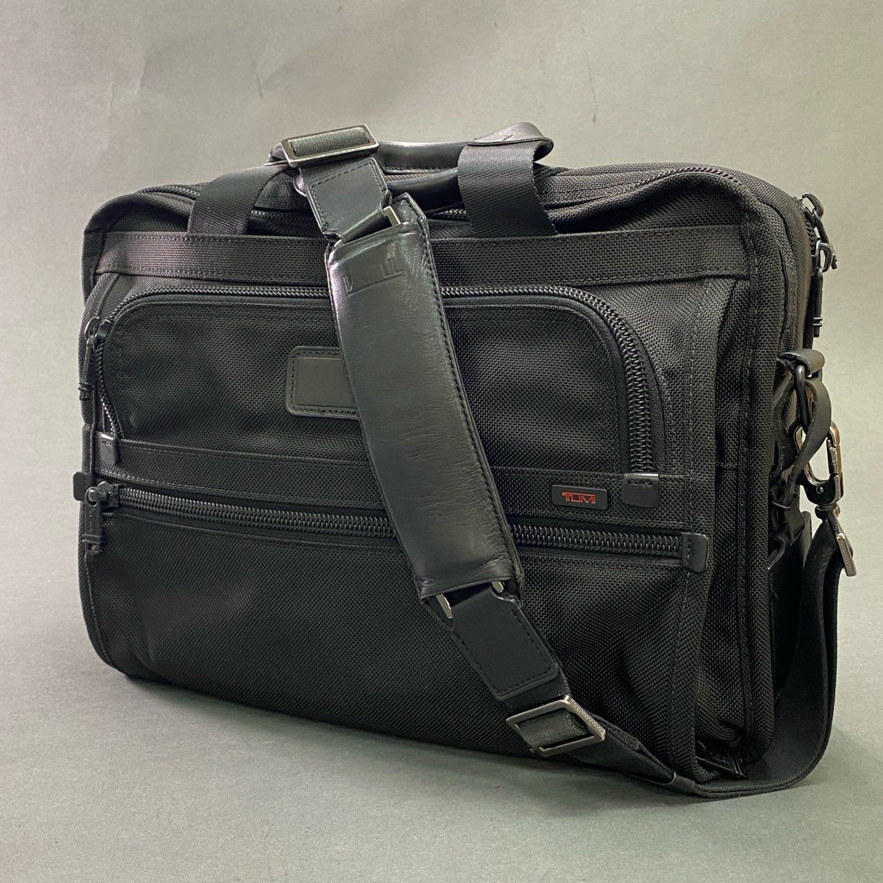 Fc21 TUMI トゥミ Alpha Travel & Business アルファ トラベル ブリーフケース 26130DH ブラック ビジネス ショルダーバッグ フォーマル