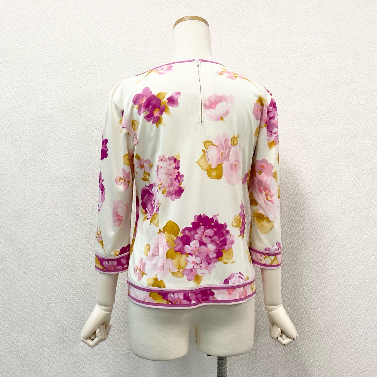 46e9 【美品】LEONARD レオナール 花柄プリント カンカン素材 長袖カットソー ブラウス サイズ38 レディース 女性用 トップス
