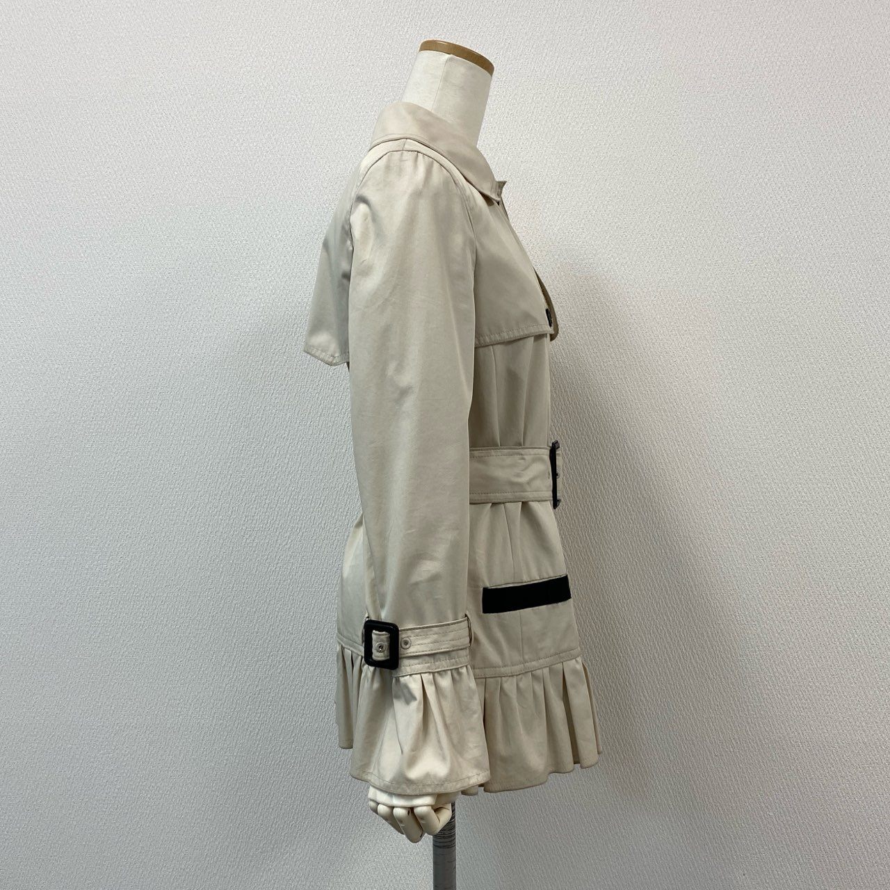52d18 D&G DOLCE&GABBANA ドルチェアンドガッバーナ ステンカラーコート フリル ショートコート ジャケット スプリングコート 40 ベージュ コットン