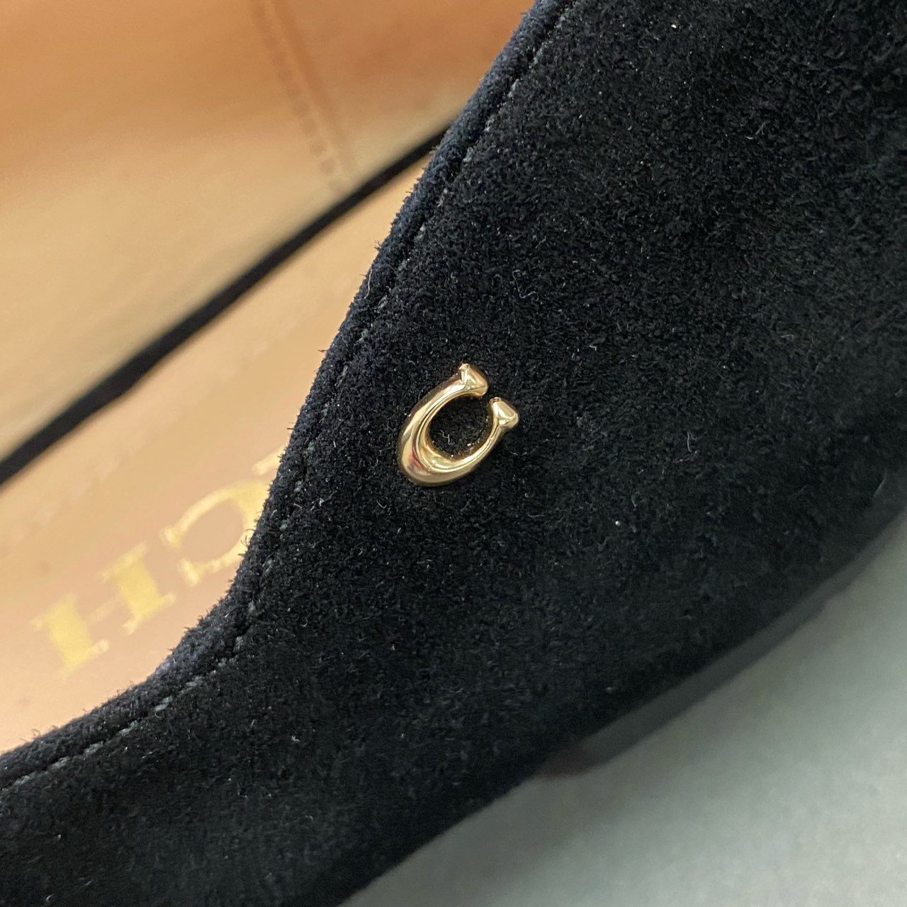 6d15 《未使用品》 COACH コーチ VIERRA SUEDE SKIMMER スウェードフラットパンプス G5224 6.5 ブラック スエードレザー シューズ セレモニー フォーマル 箱付き