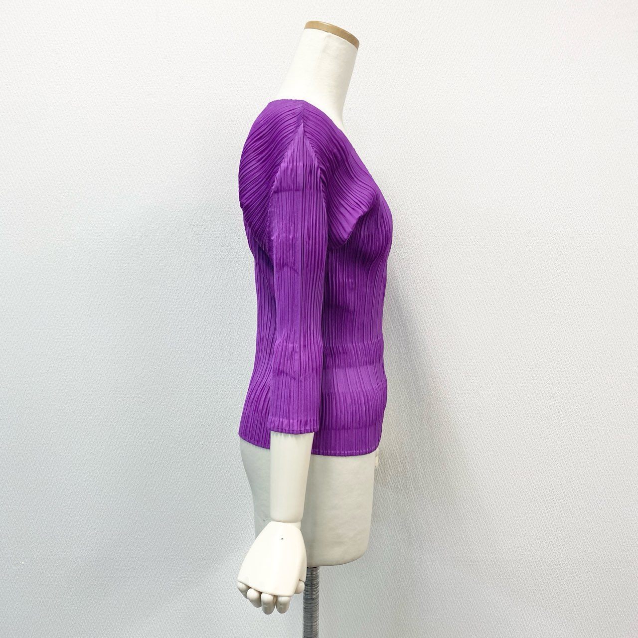 41h24《美品》 PLEATS PLEASE プリーツプリーズ イッセイミヤケ エンボス加工 星柄 プリーツカットソー トップス PP81-JK143 サイズ3 パープル ポリエステル レディースu02t