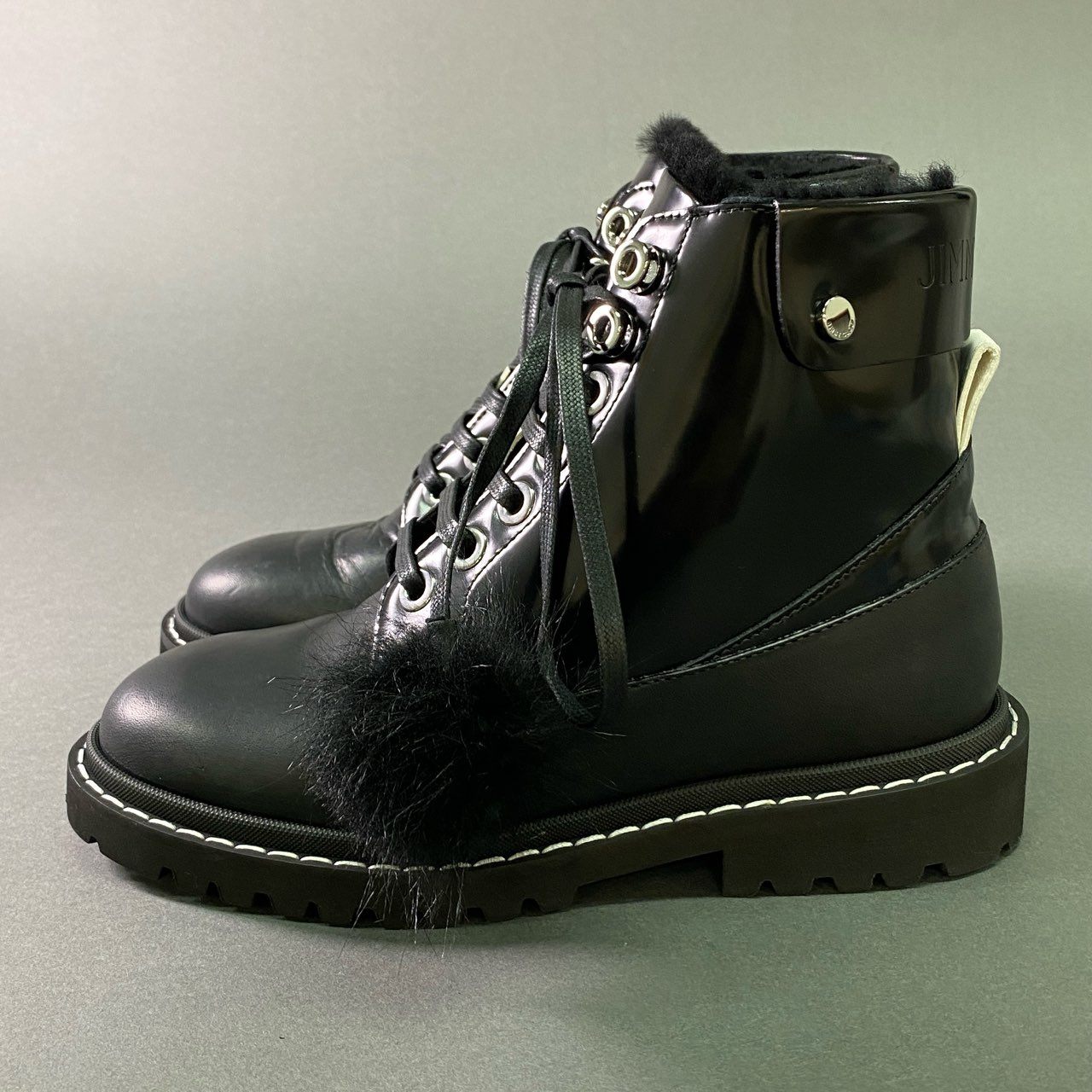 2j25 定価¥246,000 JIMMY CHOO ジミーチュウ Voyager Boots ボヤージャー ブーツ 36 1/2 ブラック レザー ボンボリ ボア ファー シューズ イタリア製