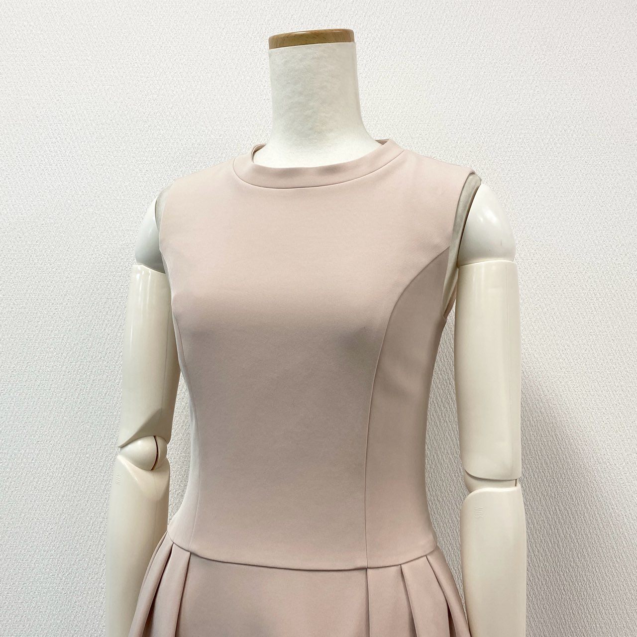 54d8 《新品タグ付き》 FOXEY NEW YORK フォクシーニューヨーク タックコクーンワンピース ノースリーブワンピース ドレスワンピース 34096 サイズ38 ライトピンク レディース 日本製