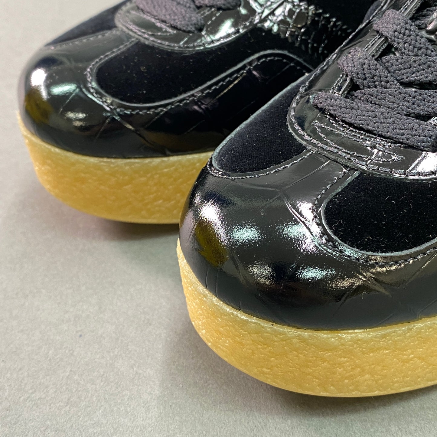 g29《未使用》 GUCCI グッチ × adidas アディダス GAZELLE ガゼル クロコダイル ウェッジソール スニーカー 725627 38 ブラック 厚底 プラットフォーム シューズt18r