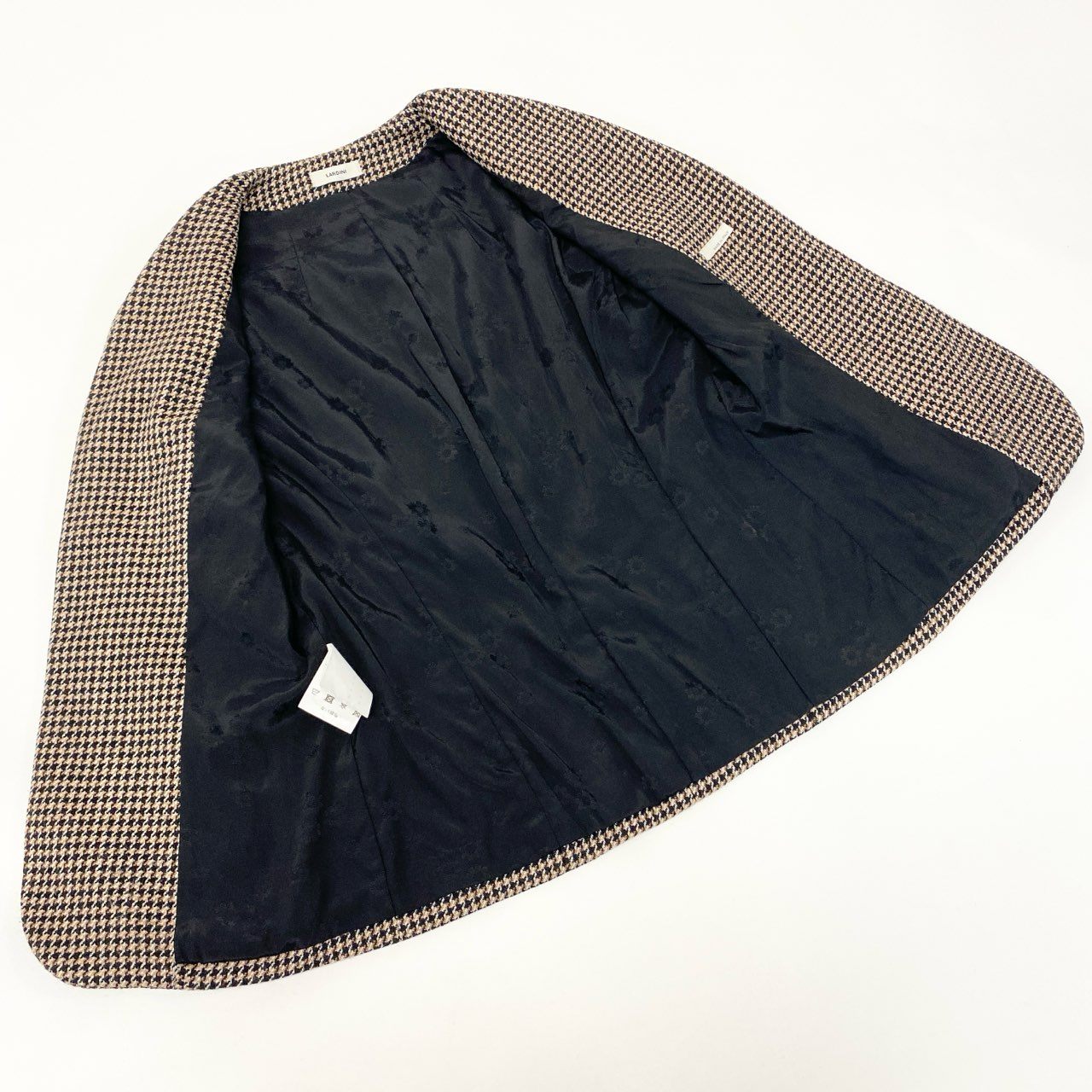 23i17 《極美品》 LARDINI ラルディーニ テーラードジャケット ノーカラージャケット ハウンドトゥース サイズ38 ブラウン レディースu02t