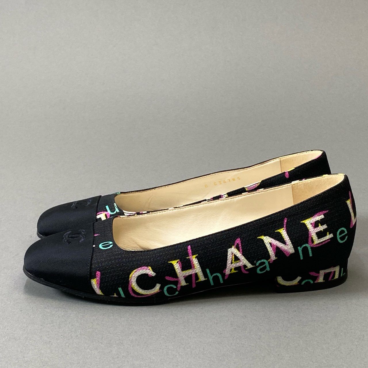 2i18 《美品》 CHANEL シャネル ココマーク ロゴフラットシューズ G34785 36 ブラック パンプス FLAT SHOES イタリア製t18r