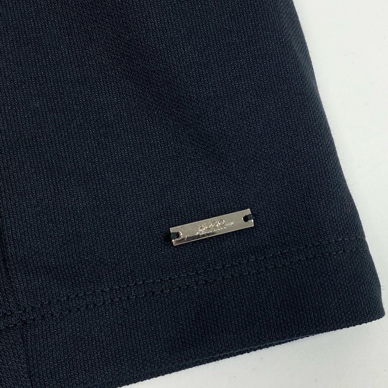 68j15 《未使用保管品》 HUGO BOSS ヒューゴボス 半袖Tシャツ カットソー Vネック コットンブレンド メンズ 紳士服 トップス M ブラックu02t