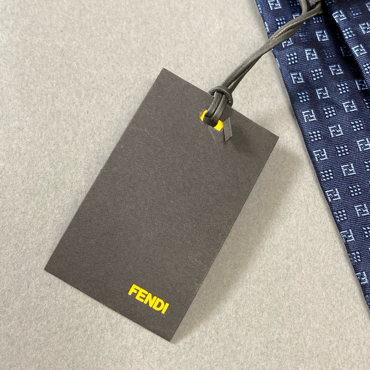j16 FENDI フェンディー ネクタイ FFロゴ シルク100% フォーマル ビジネス イタリア製 ネイビー メンズu02t