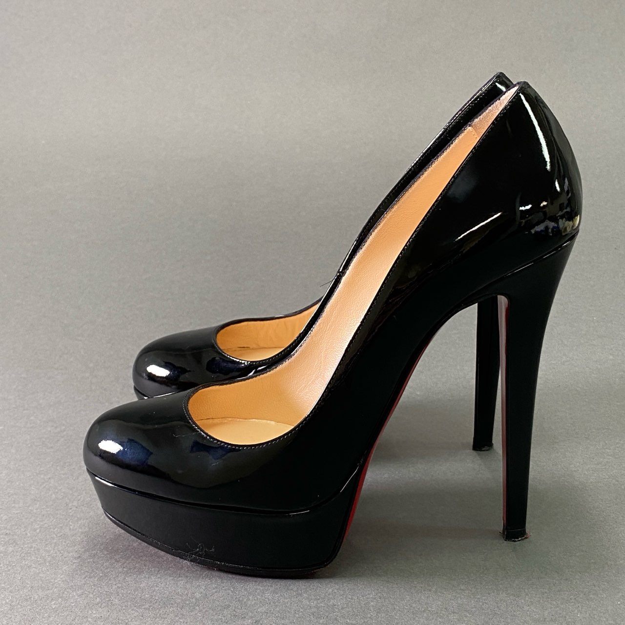 1e16 《美品》 Christian Louboutin クリスチャンルブタン BIANCA 140 ビアンカ エナメルヒールパンプス 38 ブラック パテントレザー シューズ 箱 保存袋付き
