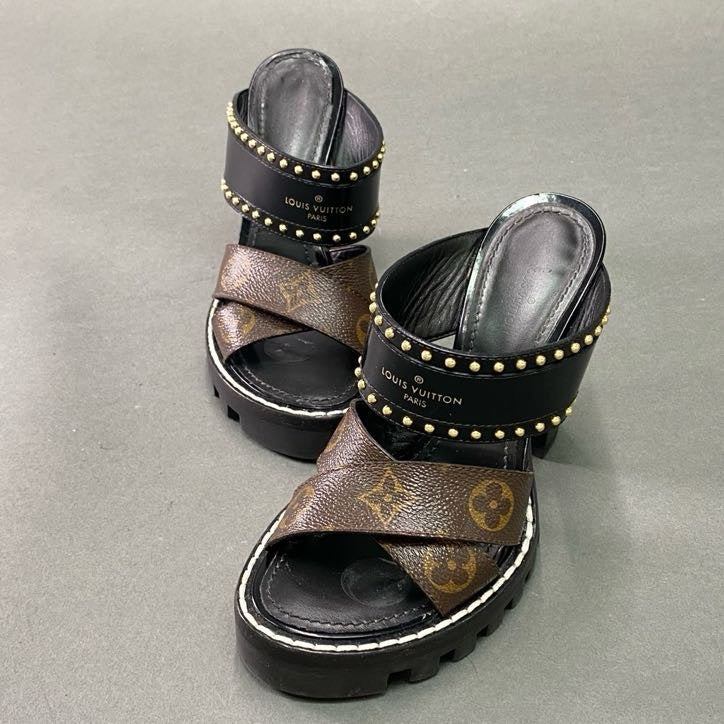 4f4 LOUIS VUITTON ルイヴィトン モノグラムキャンバス スタートレイルライン チャンキーヒール ミュール サンダル シューズ スタッズ 35 12 ブラウン ブラック