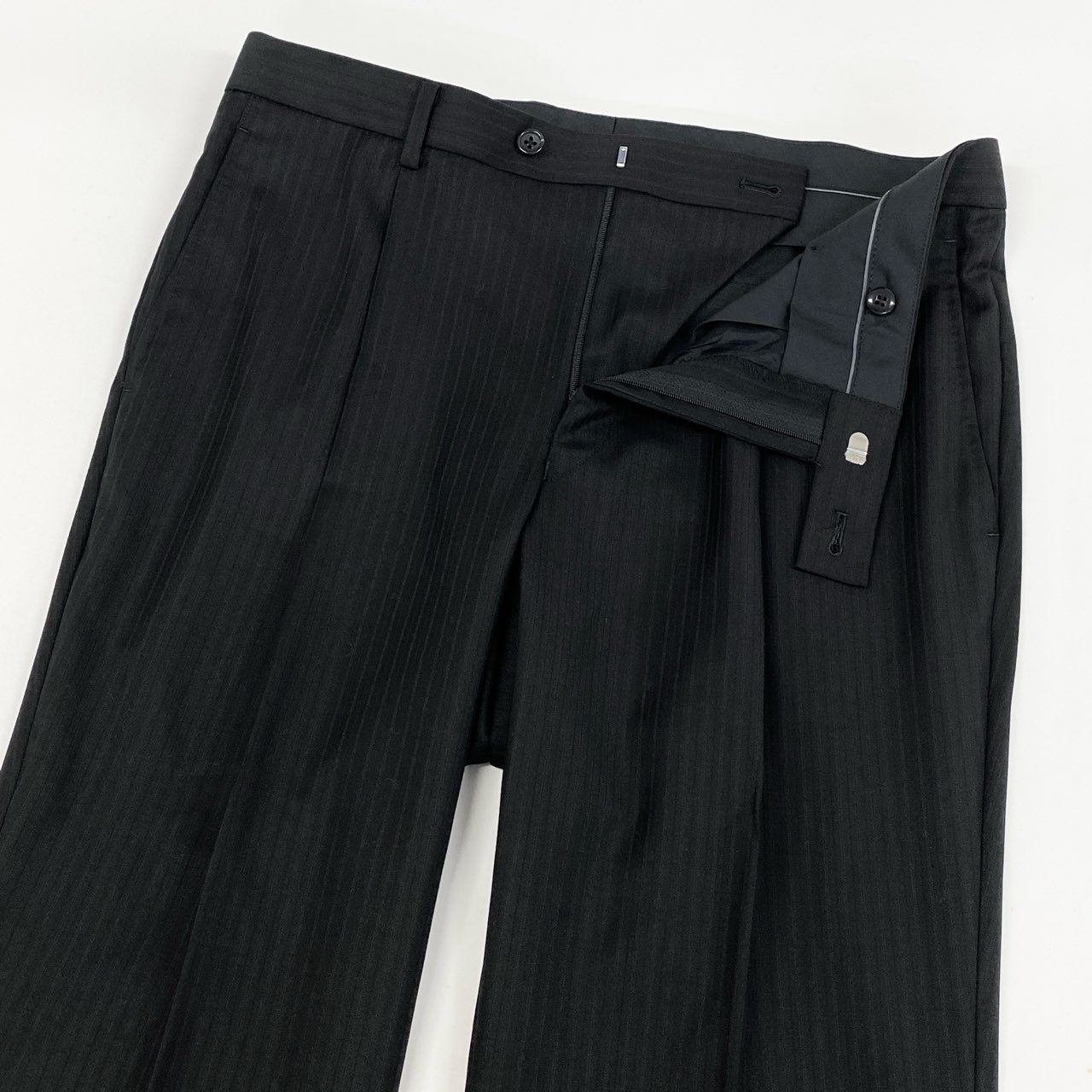 49i11 《美品》 DURBAN ダーバン Loropiana ロロピアーナ生地 スーツ セットアップ 96 L相当 ブラック 3点セット フォーマル ビジネスt18r