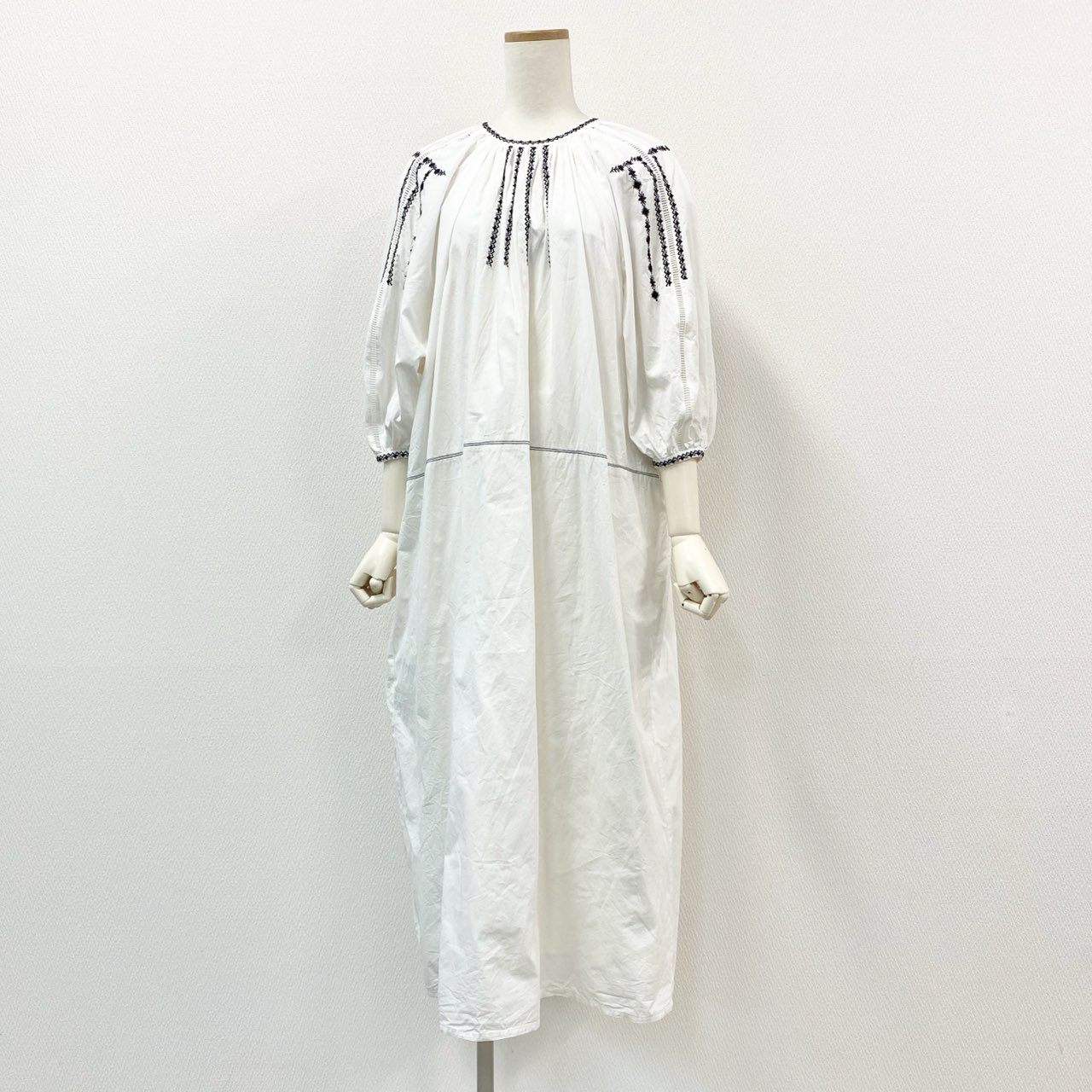 48e12 CLANE クラネ SMOCK EMBROIDERY ONEPIECE エンブロイダリー 半袖ワンピース ドレス スモック 刺繍 10112-5262 1 ホワイト コットン