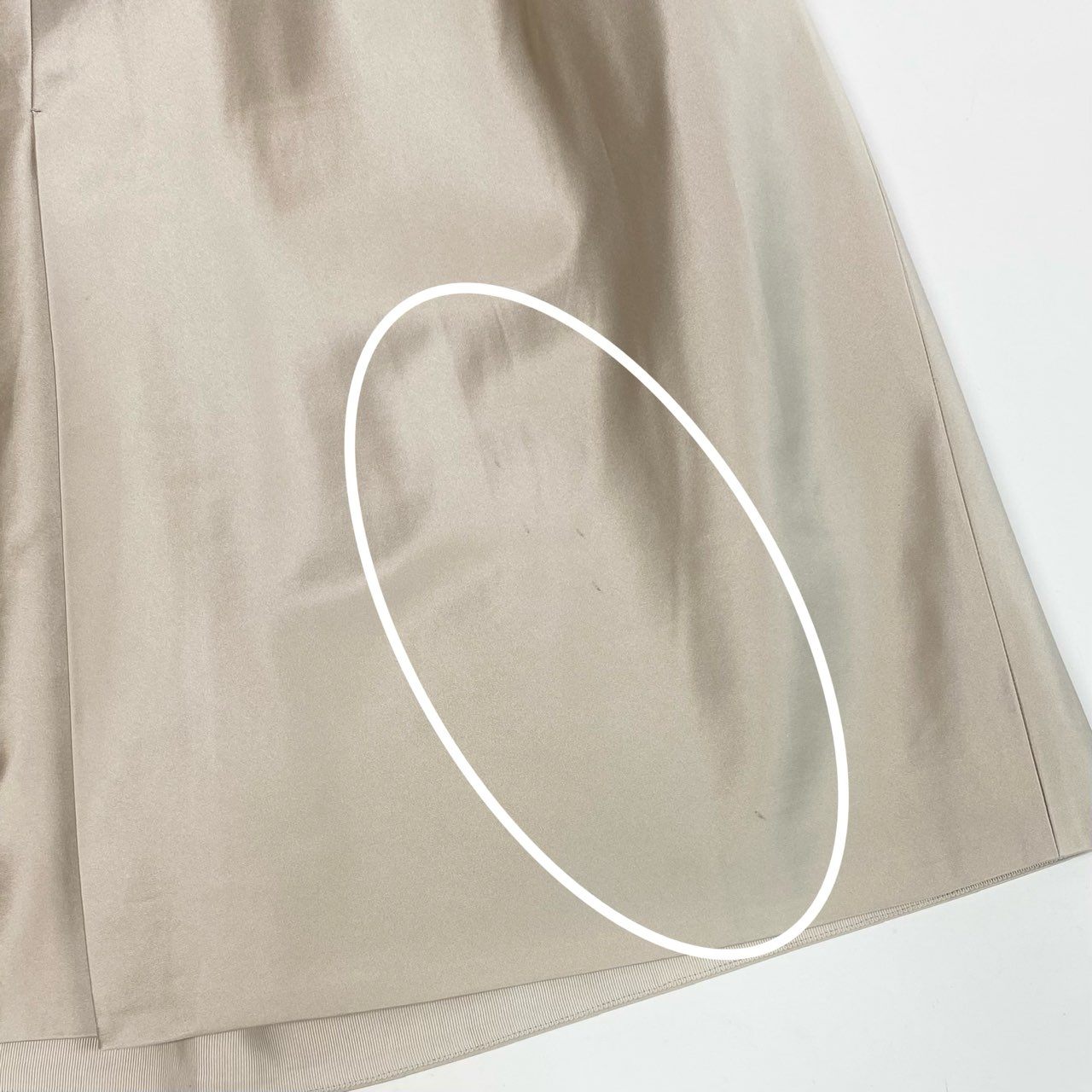 26j24 Drawer ドゥロワー シルクフロントタックスカート フレアスカート シルク 6524-299-1754 36サイズ ベージュ レディースu02t