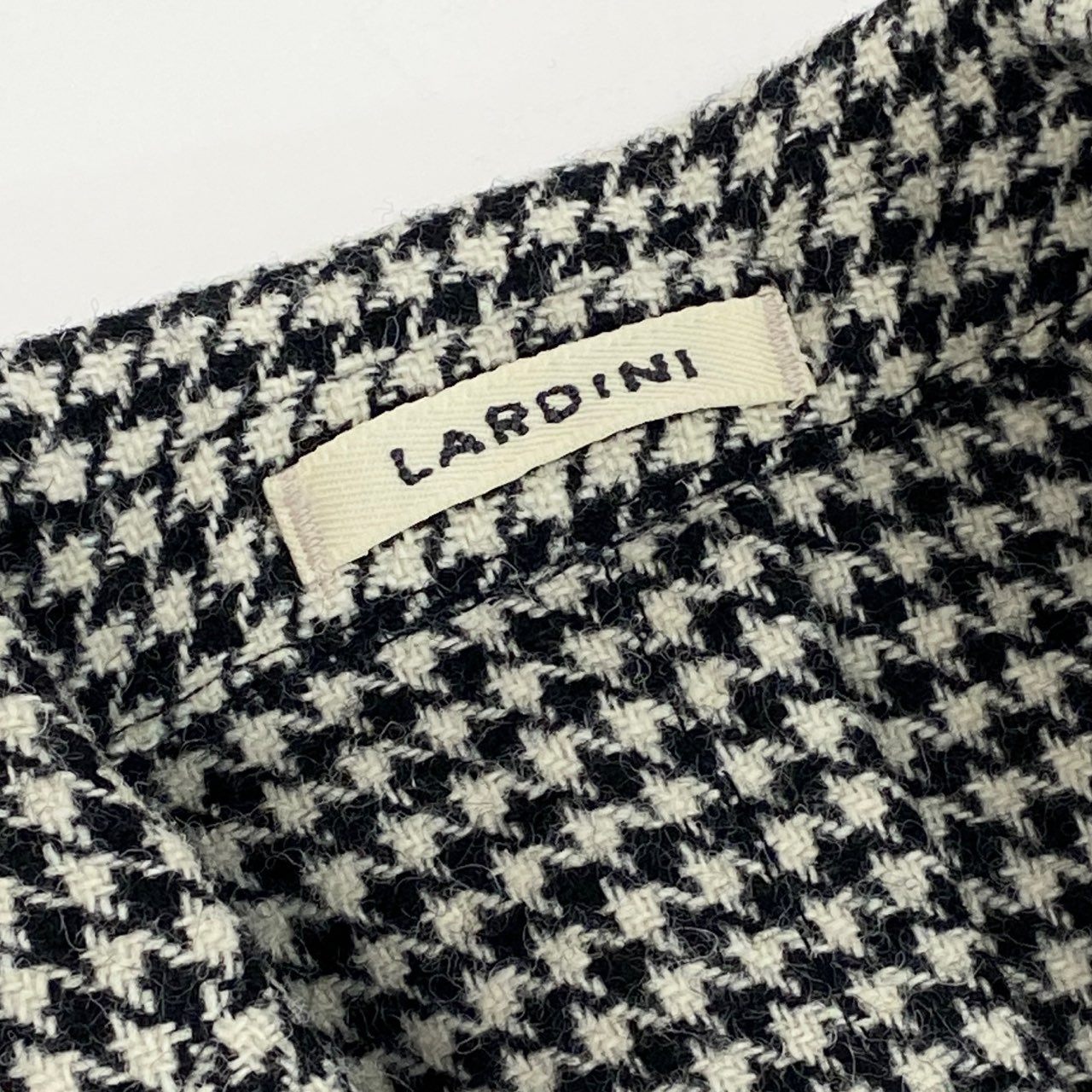12b19 LARDINI ラルディーニ イタリア製 テーラードジャケット ツイードジャケット 千鳥格子 ブートニエール付 ウール レディース 40 ブラック ホワイト