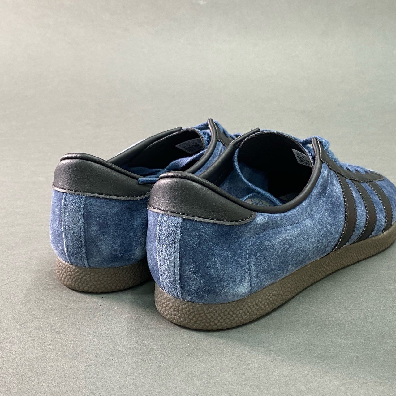 4f4 《未使用品》 adidas アディダス LONDON ロンドン スニーカー IE0825 28cm ネイビー スエードレザー シューズ 箱付き
