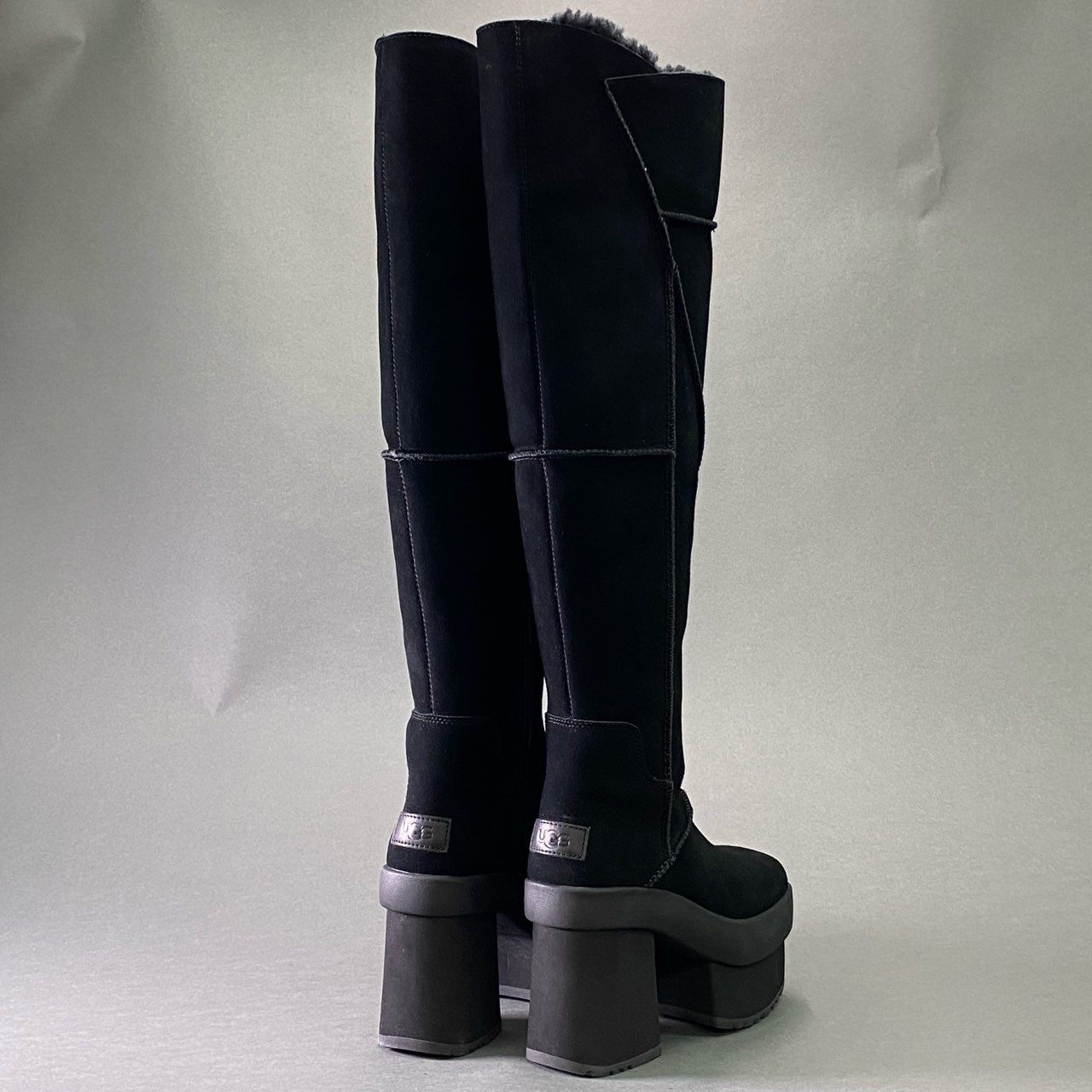 4f8 《美品》定価¥49500 UGG アグ New Heights Platform Xtra 厚底 ニーハイ ロングブーツ 6 ブラック レザー Y2K ムートン シューズ 箱付き