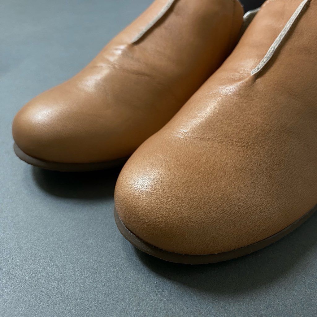 2f29 未使用品 HIPS SAINT TROPEZ ヒップス レザーシューズ スリッポンシューズ 革靴 23.5 ベージュ レザー レディース 婦人靴