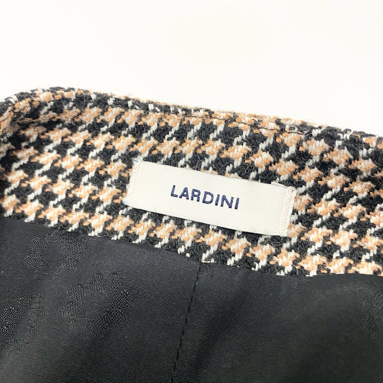 23i17 《極美品》 LARDINI ラルディーニ テーラードジャケット ノーカラージャケット ハウンドトゥース サイズ38 ブラウン レディースu02t