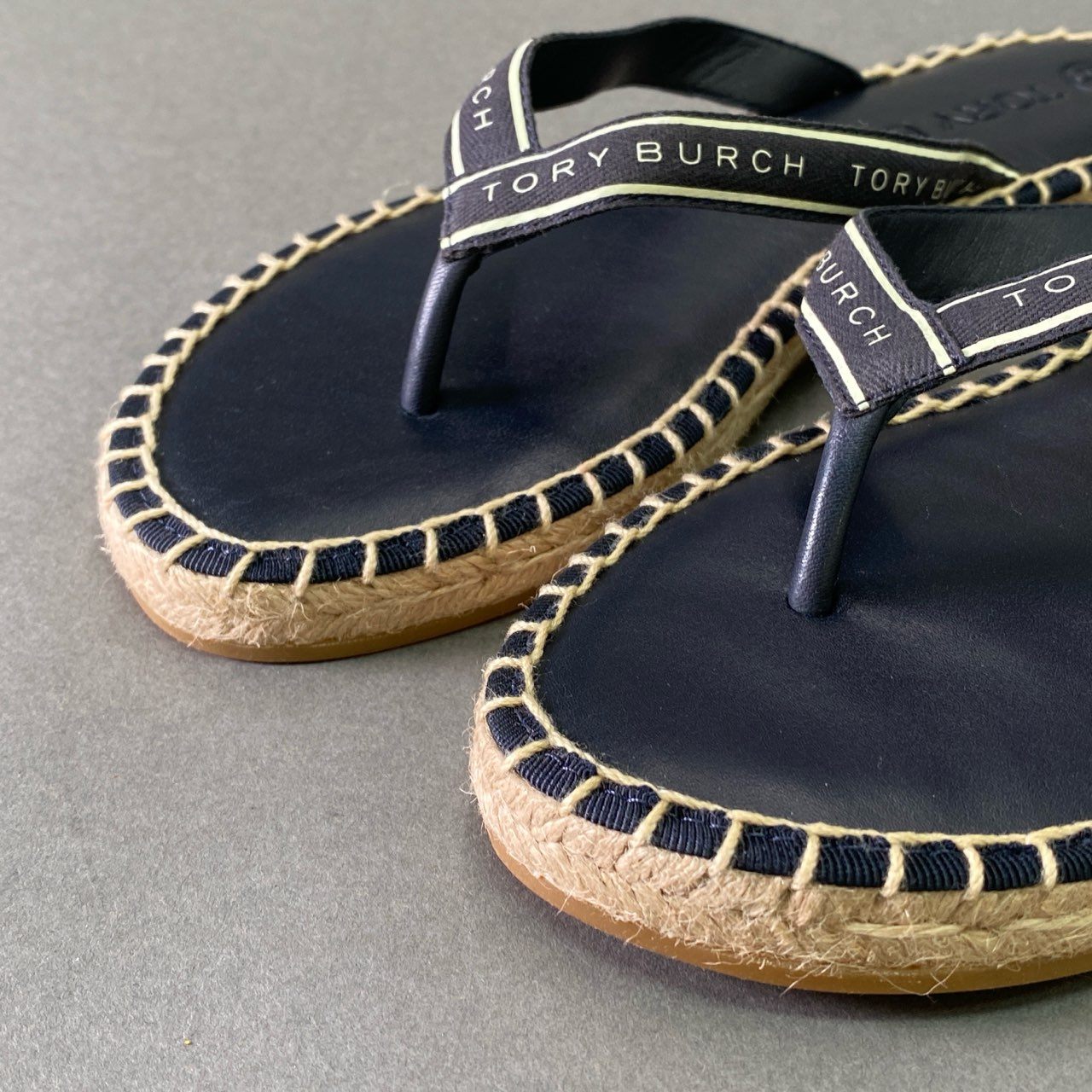 7d22 《未使用品》 TORY BURCH トリーバーチ エスパドリーユ トングサンダル 6 1/2 ブラック レザー シューズ 夏