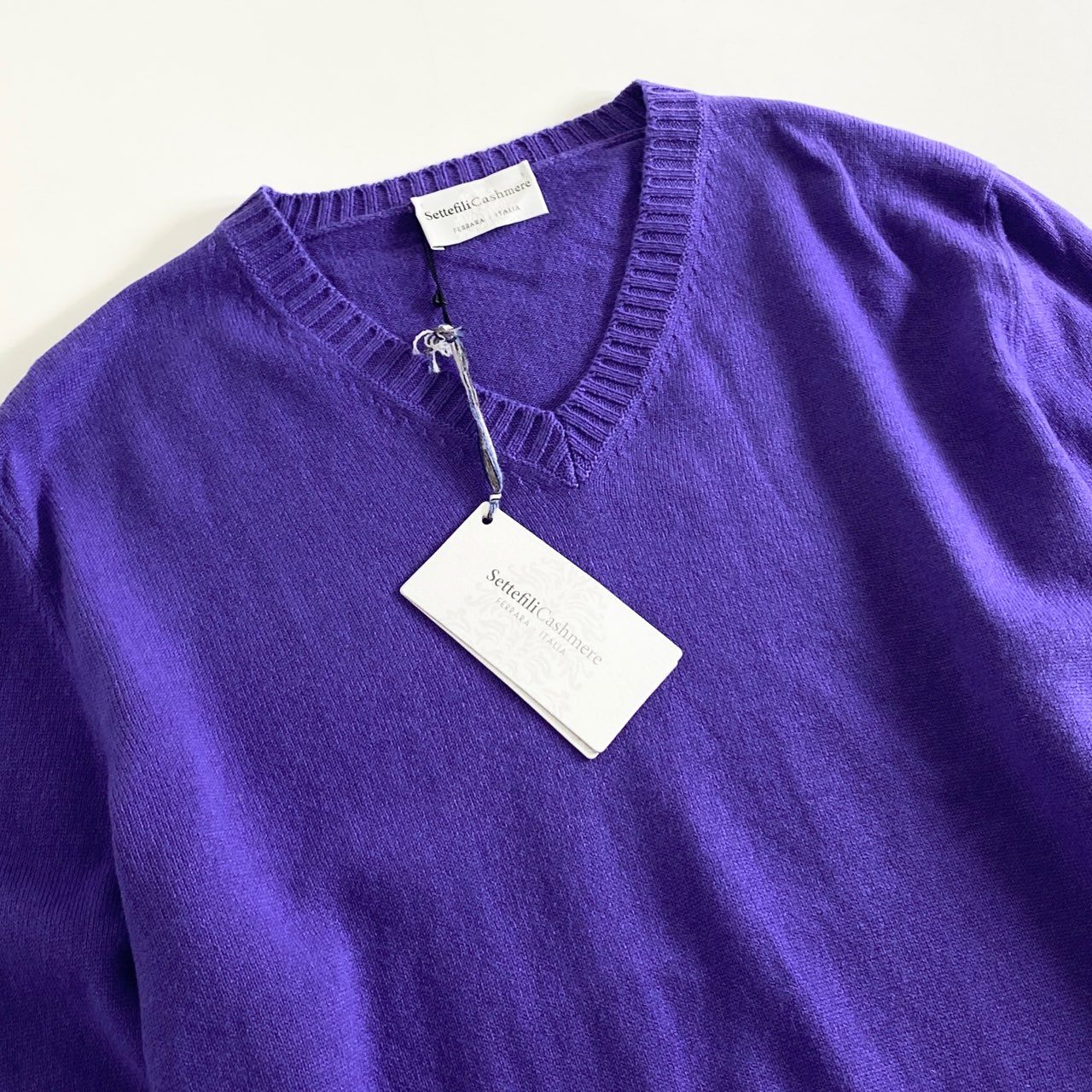 84h27①《未使用保管品》 イタリア製 Settefili Cashmere セッテフィーリカシミア Vネックニット セーターサイズ48 パープル カシミヤシルク メンズ 紳士服